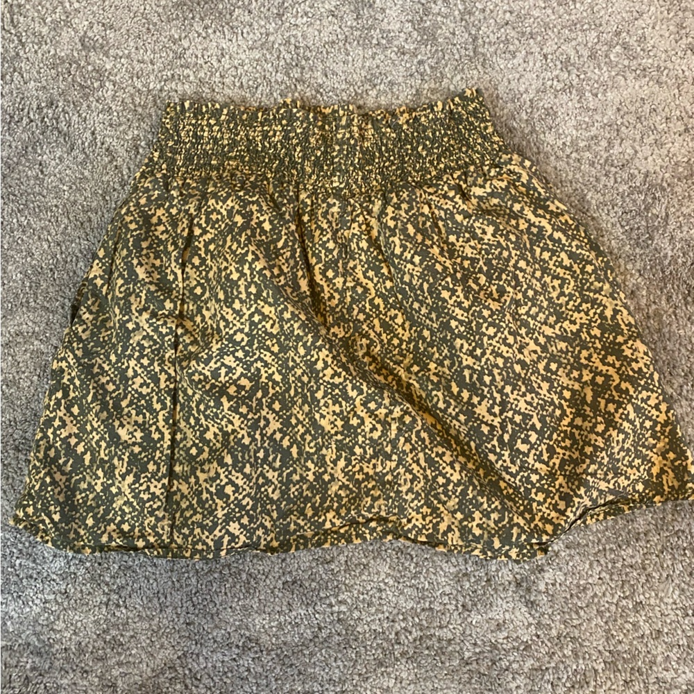 Short skirt